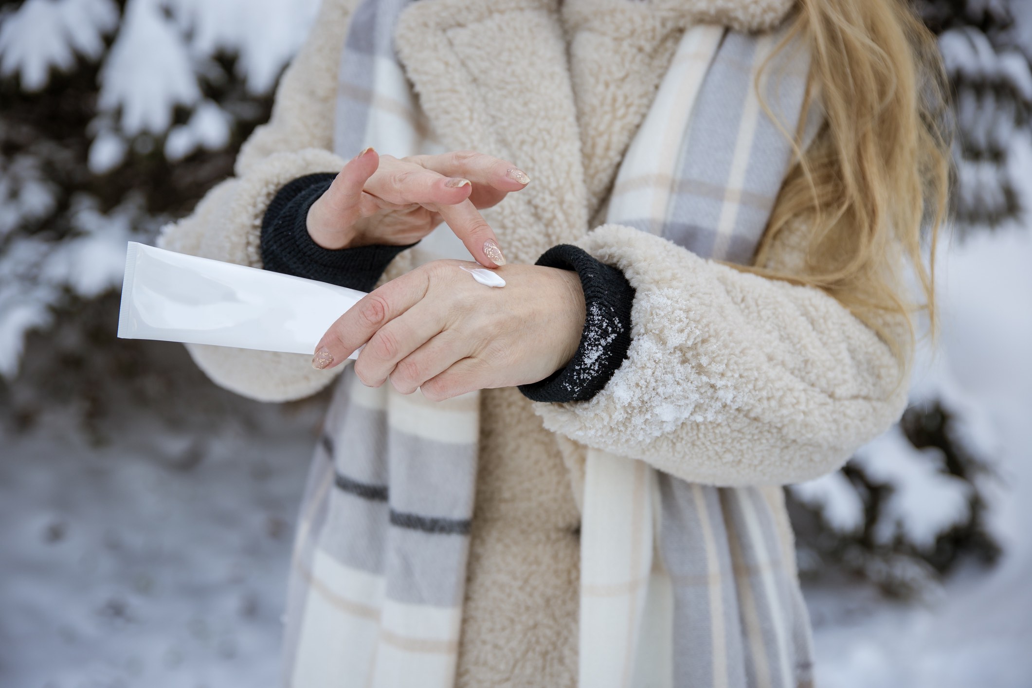 Managing Dry Skin During Harsh Winter Weather